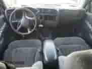 2000 Chevrolet Blazer LS с VIN 1GNCS13W8Y2271750, выставлен на аукционе Copart как лот 41564865 с пробегом Не указан миль и Списание • Salvage title. История ставок и продаж доступна на DreamBid. Изображение 8.