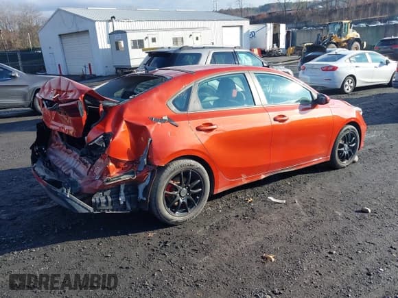 ✅ 2022 Kia Forte LXS • VIN: 3KPF24AD0NE453918 • Lot: 43817792. Wystawiony na IAAI z przebiegiem 91 269 mil. Bezpłatny archiwum sprzedaży aukcyjnych z USA i szczegółowy raport historii pojazdu na DreamBid. Zdjęcie 4.