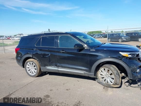 ✅ 2021 Ford Explorer Limited • VIN: 1FM5K8FW3MNA09533 • Lot: 42271693. Wystawiony na IAAI z przebiegiem 135 945 mil. Bezpłatny archiwum sprzedaży aukcyjnych z USA i szczegółowy raport historii pojazdu na DreamBid. Zdjęcie 13.