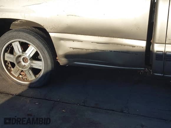 ✅ 1999 Chevrolet Silverado 1500 LT • VIN: 1GCEC19T9XE210125 • Lot: 43629583. Wystawiony na IAAI z przebiegiem Nie podano mil. Skorzystaj z bezpłatnego archiwum sprzedaży aukcyjnych z USA i zobacz szczegółowy raport historii pojazdu na DreamBid. Zdjęcie 6.