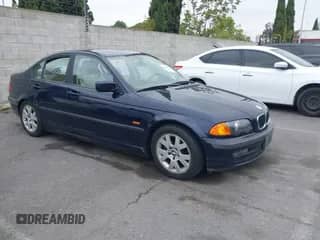 2000 BMW 3 Series 323i с VIN WBAAM3335YFP68157, выставлен на аукционе IAAI как лот 42029364 с пробегом 105 078 миль миль и . История ставок и продаж доступна на DreamBid. Изображение 1.