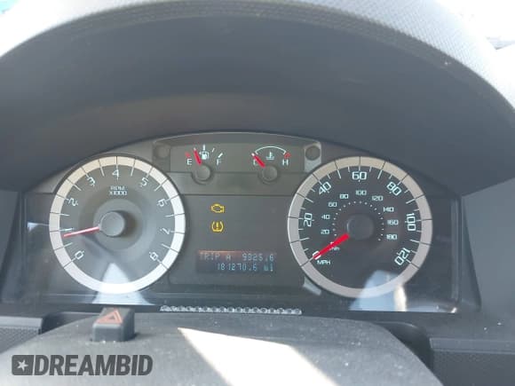 ✅ 2010 Ford Escape Limited • VIN: 1FMCU9EGXAKC13700 • Lot: 42452729. Wystawiony na IAAI z przebiegiem 181 270 mil. Bezpłatny archiwum sprzedaży aukcyjnych z USA i szczegółowy raport historii pojazdu na DreamBid. Zdjęcie 7.