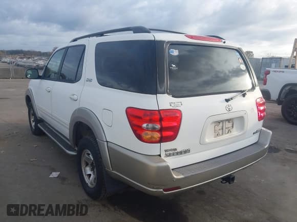 ✅ 2002 Toyota Sequoia SR5 • VIN: 5TDZT34A52S128205 • Lot: 43780619. Listed on IAAI with 270,701 mi. Free auction sales archive from the USA and detailed vehicle history report at DreamBid. Image 3.
