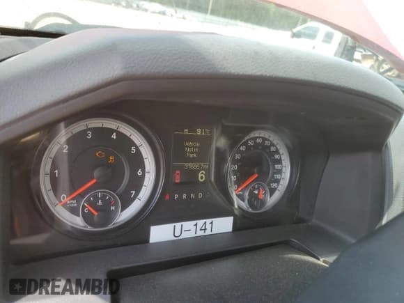 ✅ 2015 Ram 2500 Tradesman • VIN: 3C6TR5CT2FG658727 • Lot: 53865095. Wystawiony na Copart z przebiegiem 37 686 mil. Bezpłatny archiwum sprzedaży aukcyjnych z USA i szczegółowy raport historii pojazdu na DreamBid. Zdjęcie 9.