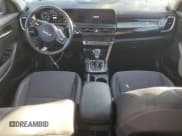 ✅ 2024 Kia Seltos S • VIN: KNDEU2AA2R7498350 • Lot: 92563765. Wystawiony na Copart z przebiegiem 48 531 mil. Bezpłatny archiwum sprzedaży aukcyjnych z USA i szczegółowy raport historii pojazdu na DreamBid. Zdjęcie 8.