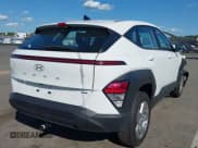 ✅ 2024 Hyundai Kona SE • VIN: KM8HACAB6RU161830 • Лот: 43082500. Опубликован ранее на IAAI с пробегом 12 084 миль. Бесплатный доступ к архиву аукционных продаж из США и подробный отчёт об истории автомобиля на DreamBid. Изображение 4.