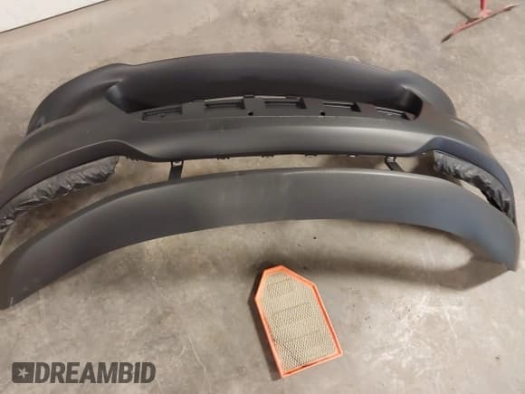 ✅ 2018 Dodge Charger GT • VIN: 2C3CDXJG0JH119853 • Lot: 42869476. Wystawiony na IAAI z przebiegiem 60 138 mil. Bezpłatny archiwum sprzedaży aukcyjnych z USA i szczegółowy raport historii pojazdu na DreamBid. Zdjęcie 12.