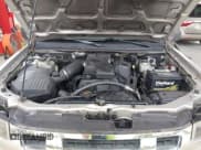 ✅ 2006 Isuzu i-Series S • VIN: 1GGCS198968702851 • Lot: 43636581. Wystawiony na IAAI z przebiegiem 179 900 mil. Bezpłatny archiwum sprzedaży aukcyjnych z USA i szczegółowy raport historii pojazdu na DreamBid. Zdjęcie 10.