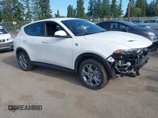 2024 Dodge Hornet R/T z VIN ZACPDFCWXR3A33544, wystawiony jako IAAI lot #42399881 z przebiegiem 2 027 mil mil oraz . Historia ofert i sprzedaży dostępna na DreamBid. Obrazek 1.