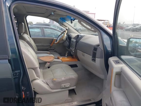 ✅ 2004 Infiniti QX56 • VIN: 5N3AA08A84N803889 • Лот: 42780984. Опубликован ранее на IAAI с пробегом Не указан. Бесплатный доступ к архиву аукционных продаж из США и подробный отчёт об истории автомобиля на DreamBid. Изображение 5.