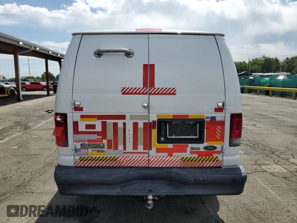 ✅ 2014 Ford Econoline Cargo Commercial • VIN: 1FTNE2EW3EDA33705 • Lot: 60919935. Listed on Copart with 174,371 mi. Free auction sales archive from the USA and detailed vehicle history report at DreamBid. Image 6.