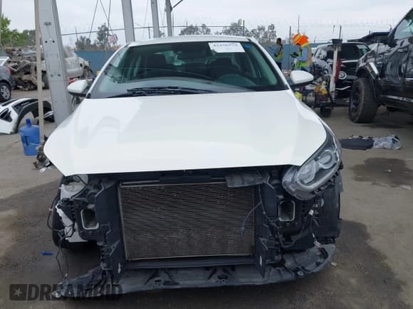 ✅ 2021 Kia Forte LXS • VIN: 3KPF24AD1ME375065 • Lot: 42356572. Listed on IAAI with 83,025 mi. Free auction sales archive from the USA and detailed vehicle history report at DreamBid. Image 13.