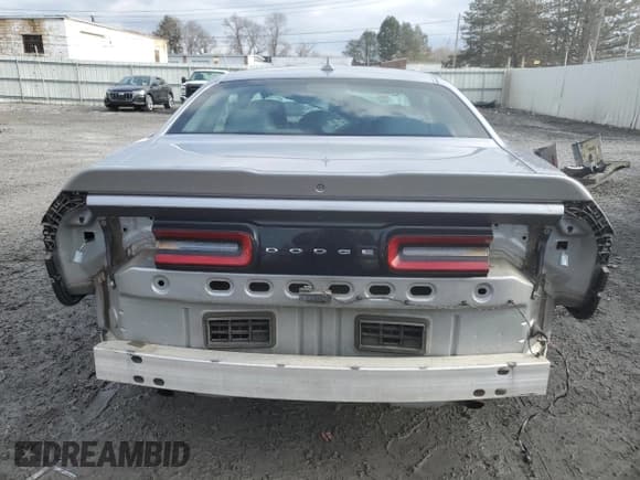 ✅ 2015 Dodge Challenger SXT Plus • VIN: 2C3CDZBG2FH835008 • Lot: 44277574. Wystawiony na Copart z przebiegiem Nie podano. Bezpłatny archiwum sprzedaży aukcyjnych z USA i szczegółowy raport historii pojazdu na DreamBid. Zdjęcie 6.