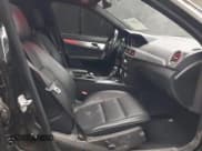 ✅ 2013 Mercedes-Benz C 250 Sport • VIN: WDDGF4HB8DA793855 • Lot: 41989172. Wystawiony na IAAI z przebiegiem 150 537 mil. Bezpłatny archiwum sprzedaży aukcyjnych z USA i szczegółowy raport historii pojazdu na DreamBid. Zdjęcie 5.