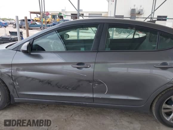 2017 Hyundai Elantra SE z VIN KMHD84LF2HU429867, wystawiony jako IAAI lot #43160044 z przebiegiem 127 518 mil mil oraz . Historia ofert i sprzedaży dostępna na DreamBid. Obrazek 15.