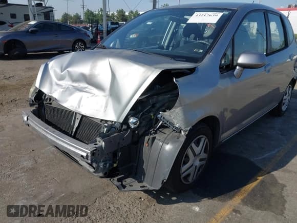 ✅ 2008 Honda Fit • VIN: JHMGD38468S068751 • Lot: 43217639. Wystawiony na IAAI z przebiegiem 157 771 mil. Bezpłatny archiwum sprzedaży aukcyjnych z USA i szczegółowy raport historii pojazdu na DreamBid. Zdjęcie 6.