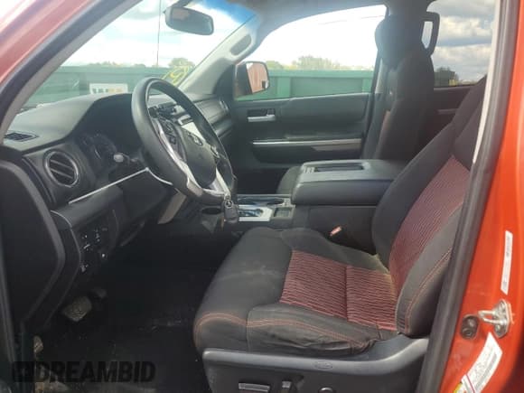 ✅ 2015 Toyota Tundra SR5 • VIN: 5TFDW5F15FX431110 • Lot: 83943495. Listed on Copart with 169,002 mi. Free auction sales archive from the USA and detailed vehicle history report at DreamBid. Image 7.