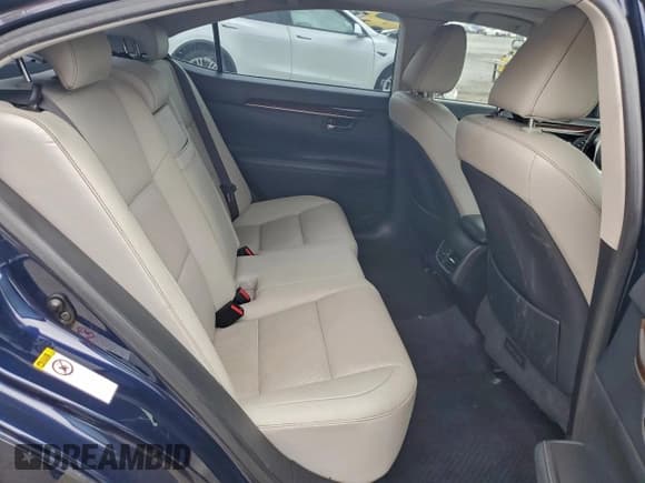 ✅ 2015 Lexus ES 330 • VIN: JTHBK1GG6F2203918 • Lot: 94667645. Listed on Copart with 180,534 mi. Free auction sales archive from the USA and detailed vehicle history report at DreamBid. Image 10.
