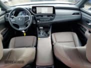 ✅ 2025 Lexus ES 350 • VIN: 58ADZ1B11SU186358 • Lot: 93075675. Wystawiony na Copart z przebiegiem 22 481 mil. Bezpłatny archiwum sprzedaży aukcyjnych z USA i szczegółowy raport historii pojazdu na DreamBid. Zdjęcie 8.