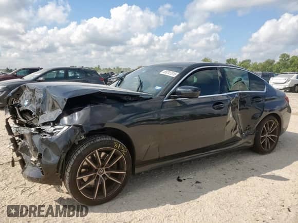2022 BMW 3 Series 330i z VIN 3MW5R1J06N8C27011, wystawiony jako Copart lot #80242315 z przebiegiem Nie podano mil oraz Szkoda całkowita • Salvage title. Historia ofert i sprzedaży dostępna na DreamBid. Obrazek 1.