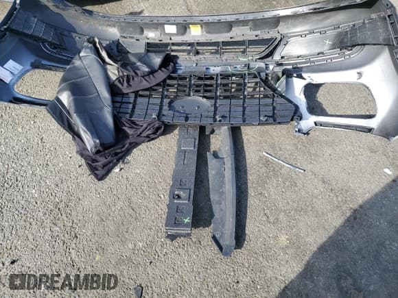 ✅ 2021 Hyundai Venue SE • VIN: KMHRB8A33MU068036 • Lot: 54134655. Listed on Copart with 63,857 mi. Free auction sales archive from the USA and detailed vehicle history report at DreamBid. Image 12.