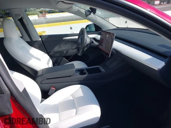 ✅ 2025 Tesla Model Y Long Range • VIN: 7SAYGDED9SA366867 • Лот: 43269766. Опубликован ранее на IAAI с пробегом 9 356 миль. Бесплатный доступ к архиву аукционных продаж из США и подробный отчёт об истории автомобиля на DreamBid. Изображение 5.