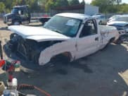 ✅ 2005 Chevrolet Silverado 1500 Work Truck • VIN: 1GCEC14X25Z150169 • Лот: 43338704. Опубликован ранее на IAAI с пробегом Не указан. Бесплатный доступ к архиву аукционных продаж из США и подробный отчёт об истории автомобиля на DreamBid. Изображение 2.