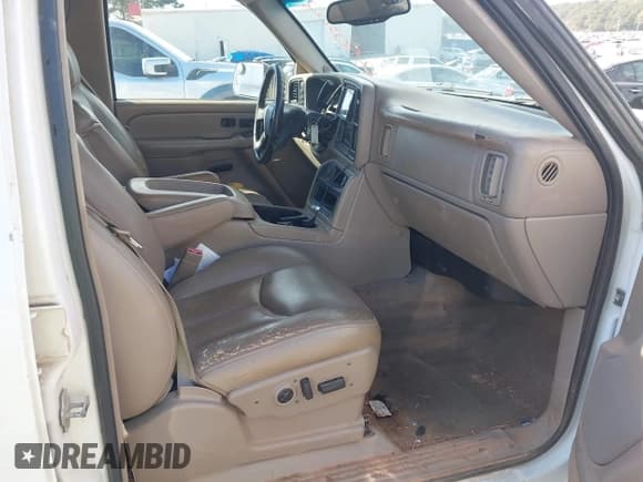 ✅ 2004 Chevrolet Silverado 2500HD LS • VIN: 1GCHK23234F201870 • Lot: 43503020. Wystawiony na IAAI z przebiegiem 277 071 mil. Bezpłatny archiwum sprzedaży aukcyjnych z USA i szczegółowy raport historii pojazdu na DreamBid. Zdjęcie 5.