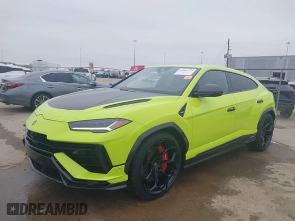 ✅ 2024 Lamborghini Urus Performante • VIN: ZPBUC3ZL1RLA32922 • Lot: 41561732. Listed on IAAI with 52 mi. Free auction sales archive from the USA and detailed vehicle history report at DreamBid. Image 19.