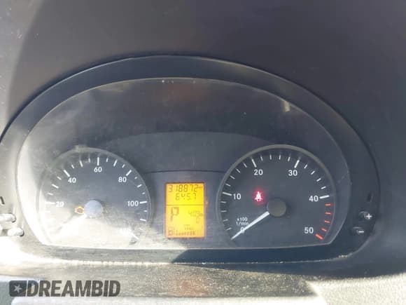 ✅ 2011 Mercedes-Benz Sprinter Cargo • VIN: WD3PE8CB3B5609644 • Lot: 43592659. Wystawiony na IAAI z przebiegiem 318 872 mil. Bezpłatny archiwum sprzedaży aukcyjnych z USA i szczegółowy raport historii pojazdu na DreamBid. Zdjęcie 15.