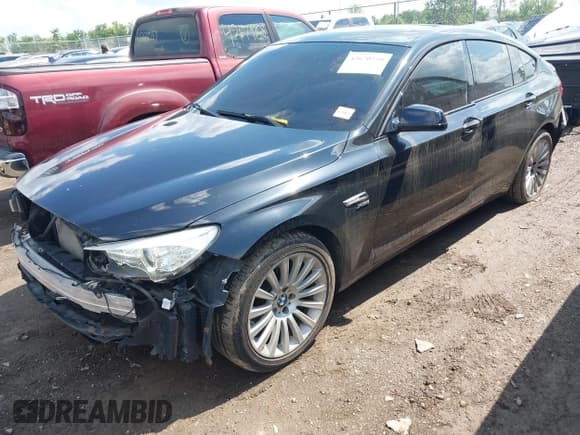 ✅ 2011 BMW 5 Series 535i Gran Turismo xDrive • VIN: WBASP2C50BC337287 • Lot: 42670550. Wystawiony na IAAI z przebiegiem 134 371 mil. Bezpłatny archiwum sprzedaży aukcyjnych z USA i szczegółowy raport historii pojazdu na DreamBid. Zdjęcie 18.