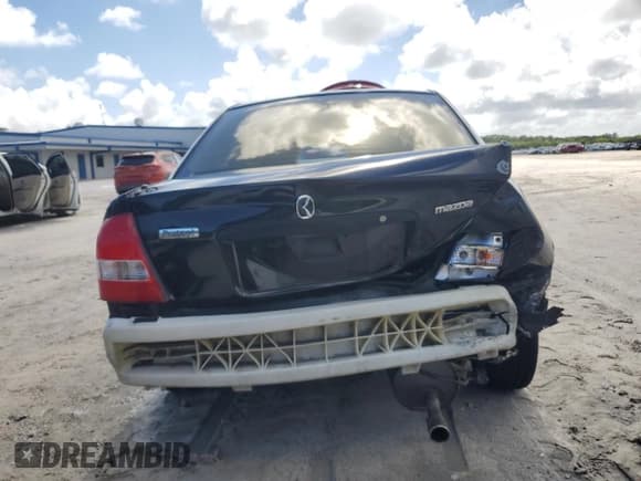 ✅ 2000 Mazda Protege ES • VIN: JM1BJ2210Y0220726 • Lot: 85690725. Wystawiony na Copart z przebiegiem 249 114 mil. Bezpłatny archiwum sprzedaży aukcyjnych z USA i szczegółowy raport historii pojazdu na DreamBid. Zdjęcie 6.