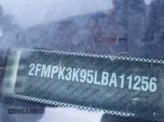 ✅ 2020 Ford Edge Titanium • VIN: 2FMPK3K95LBA11256 • Lot: 41131966. Wystawiony na IAAI z przebiegiem 133 412 mil. Bezpłatny archiwum sprzedaży aukcyjnych z USA i szczegółowy raport historii pojazdu na DreamBid. Zdjęcie 9.