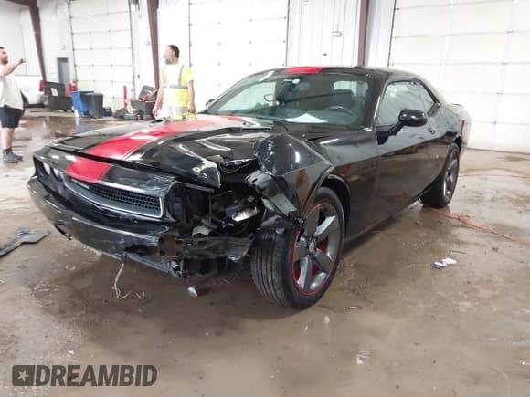 ✅ 2013 Dodge Challenger Rallye Redline • VIN: 2C3CDYAG2DH549412 • Lot: 41559394. Wystawiony na IAAI z przebiegiem 174 178 mil. Bezpłatny archiwum sprzedaży aukcyjnych z USA i szczegółowy raport historii pojazdu na DreamBid. Zdjęcie 18.