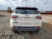 ✅ 2018 Jeep Compass Limited • VIN: 3C4NJCCBXJT228724 • Lot: 81333585. Wystawiony na Copart z przebiegiem 81 188 mil. Bezpłatny archiwum sprzedaży aukcyjnych z USA i szczegółowy raport historii pojazdu na DreamBid. Zdjęcie 6.