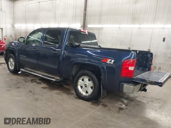 ✅ 2011 Chevrolet Silverado 1500 LT • VIN: 1GCPKSE35BF172550 • Lot: 43512735. Wystawiony na IAAI z przebiegiem 206 316 mil. Bezpłatny archiwum sprzedaży aukcyjnych z USA i szczegółowy raport historii pojazdu na DreamBid. Zdjęcie 3.