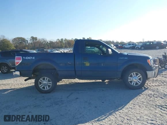 ✅ 2014 Ford F-150 XL • VIN: 1FTMF1EFXEKE61365 • Lot: 40966472. Listed on IAAI with 174,372 mi. Free auction sales archive from the USA and detailed vehicle history report at DreamBid. Image 13.