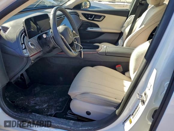 ✅ 2025 Mercedes-Benz E 350 • VIN: W1KLF4GB8SA156123 • Lot: 94371655. Listed on Copart with 4,681 mi. Free auction sales archive from the USA and detailed vehicle history report at DreamBid. Image 7.