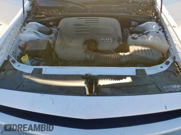 ✅ 2023 Dodge Challenger SXT • VIN: 2C3CDZAG4PH527079 • Lot: 81729005. Wystawiony na Copart z przebiegiem 30 690 mil. Bezpłatny archiwum sprzedaży aukcyjnych z USA i szczegółowy raport historii pojazdu na DreamBid. Zdjęcie 11.