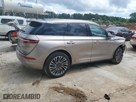 ✅ 2020 Lincoln Corsair Reserve • VIN: 5LMCJ2C98LUL29891 • Lot: 56662233. Wystawiony na Copart z przebiegiem 28 304 mil. Bezpłatny archiwum sprzedaży aukcyjnych z USA i szczegółowy raport historii pojazdu na DreamBid. Zdjęcie 3.