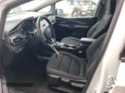 ✅ 2023 Chevrolet Bolt EV 1LT • VIN: 1G1FW6S05P4186400 • Lot: 73487924. Wystawiony na Copart z przebiegiem 23 387 mil. Bezpłatny archiwum sprzedaży aukcyjnych z USA i szczegółowy raport historii pojazdu na DreamBid. Zdjęcie 7.