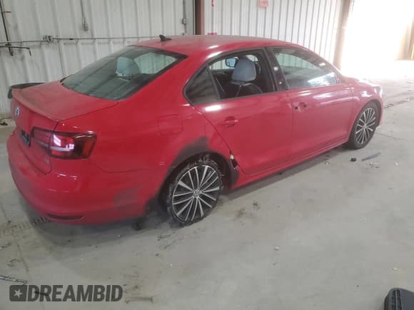 ✅ 2016 Volkswagen Jetta Sport • VIN: 3VWD17AJ5GM270019 • Лот: 92983275. Опубликован ранее на Copart с пробегом 63 697 миль. Бесплатный доступ к архиву аукционных продаж из США и подробный отчёт об истории автомобиля на DreamBid. Изображение 3.