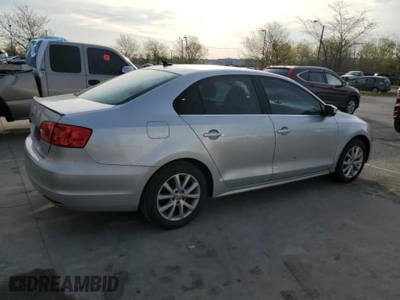 ✅ 2013 Volkswagen Jetta SE • VIN: 3VWDP7AJ1DM251929 • Lot: 53448185. Listed on Copart with 272,882 mi. Free auction sales archive from the USA and detailed vehicle history report at DreamBid. Image 3.