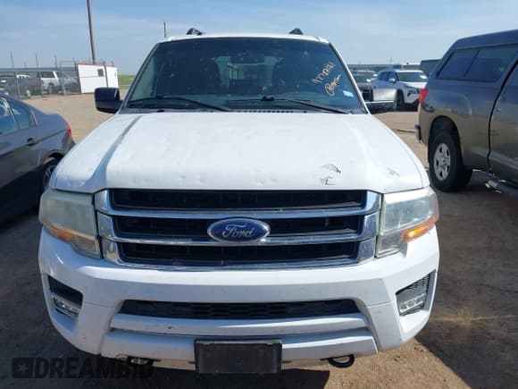 ✅ 2015 Ford Expedition XLT • VIN: 1FMJU1JT9FEF25413 • Lot: 42727561. Wystawiony na IAAI z przebiegiem 193 740 mil. Bezpłatny archiwum sprzedaży aukcyjnych z USA i szczegółowy raport historii pojazdu na DreamBid. Zdjęcie 12.