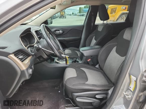 ✅ 2016 Jeep Cherokee Sport • VIN: 1C4PJLAS8GW362775 • Лот: 70948935. Опубликован ранее на Copart с пробегом 124 435 миль. Бесплатный доступ к архиву аукционных продаж из США и подробный отчёт об истории автомобиля на DreamBid. Изображение 7.