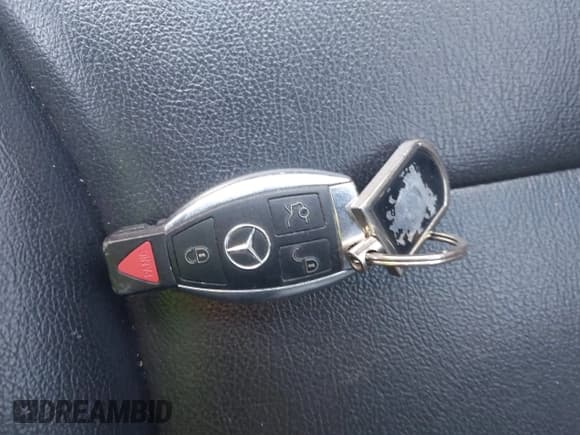 ✅ 2015 Mercedes-Benz CLA 250 • VIN: WDDSJ4EB0FN245602 • Lot: 43133793. Wystawiony na IAAI z przebiegiem 132 596 mil. Bezpłatny archiwum sprzedaży aukcyjnych z USA i szczegółowy raport historii pojazdu na DreamBid. Zdjęcie 11.