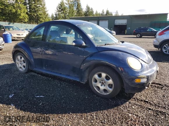 ✅ 2005 Volkswagen Beetle GLS • VIN: 3VWCR31C35M411097 • Lot: 81888865. Listed on Copart with 133,383 mi. Free auction sales archive from the USA and detailed vehicle history report at DreamBid. Image 4.