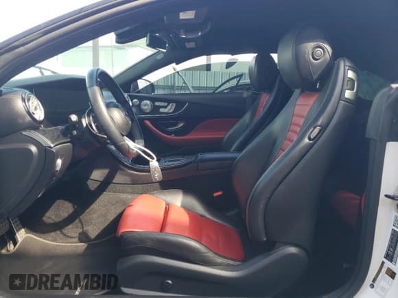 ✅ 2022 Mercedes-Benz E 450 • VIN: W1K1J5JB4NF177191 • Лот: 44825015. Опубликован ранее на Copart с пробегом 26 801 миль. Бесплатный доступ к архиву аукционных продаж из США и подробный отчёт об истории автомобиля на DreamBid. Изображение 7.