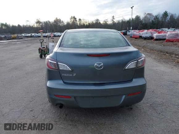 ✅ 2013 Mazda 3 i SV • VIN: JM1BL1TG9D1784239 • Лот: 43647903. Опубликован ранее на IAAI с пробегом 194 583 миль. Бесплатный доступ к архиву аукционных продаж из США и подробный отчёт об истории автомобиля на DreamBid. Изображение 15.