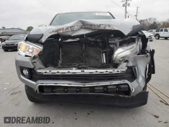 ✅ 2021 Toyota Tacoma TRD Off Road • VIN: 5TFAZ5CNXMX109934 • Lot: 92274625. Listed on Copart with 51,644 mi. Free auction sales archive from the USA and detailed vehicle history report at DreamBid. Image 5.